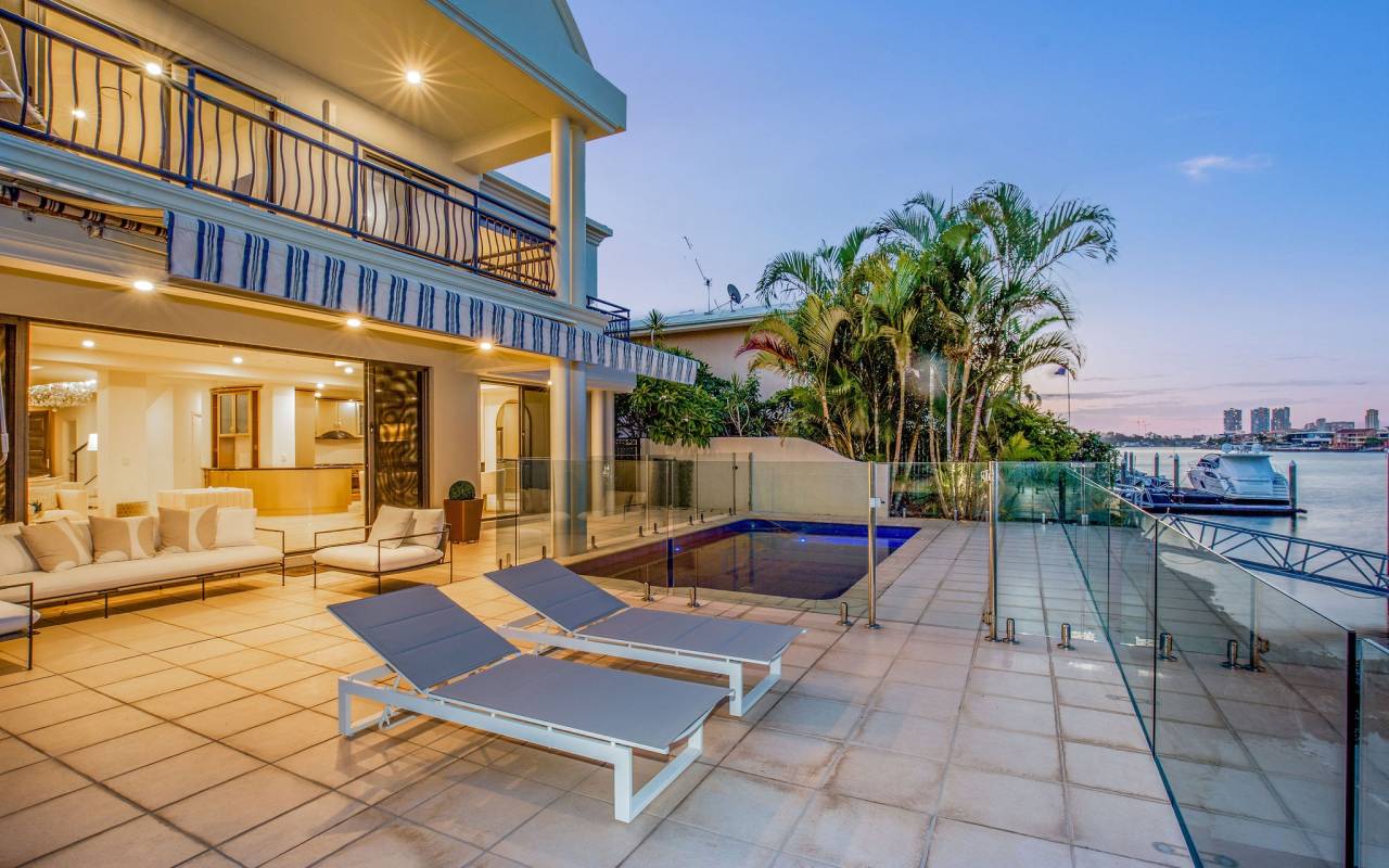 61 Stanhill  Drive, Surfers Paradise, QLD 4217 AU