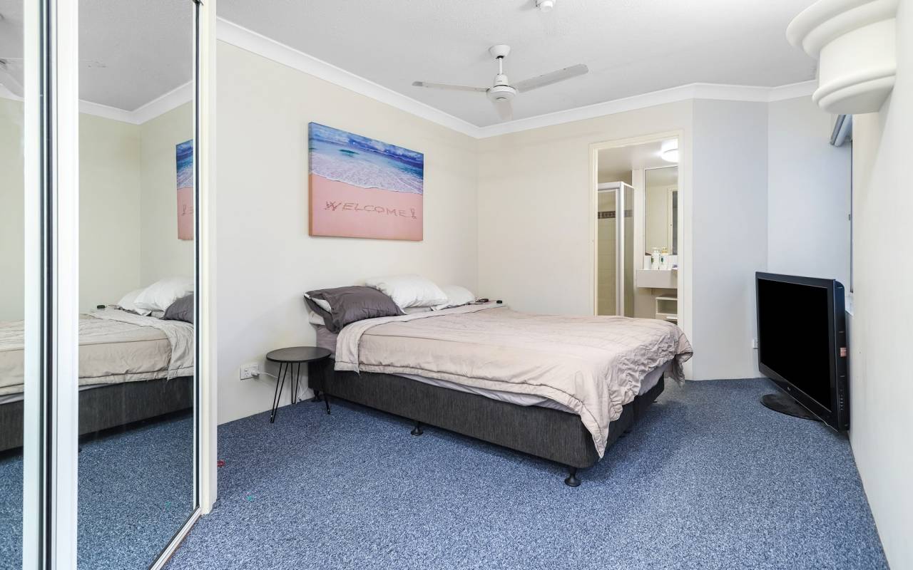 18/26 Old  Burleigh Road, Surfers Paradise, QLD 4217 AU