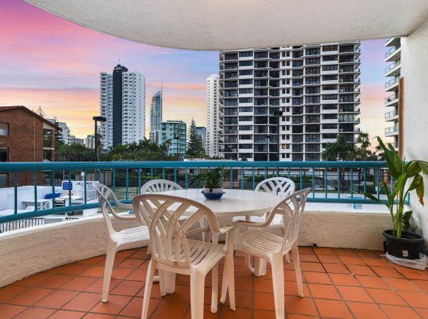 18/26 Old  Burleigh Road, Surfers Paradise, QLD 4217 AU