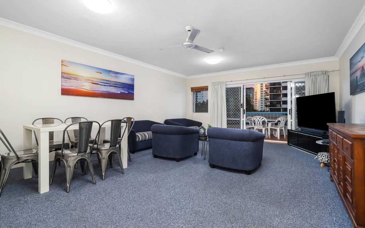 18/26 Old  Burleigh Road, Surfers Paradise, QLD 4217 AU