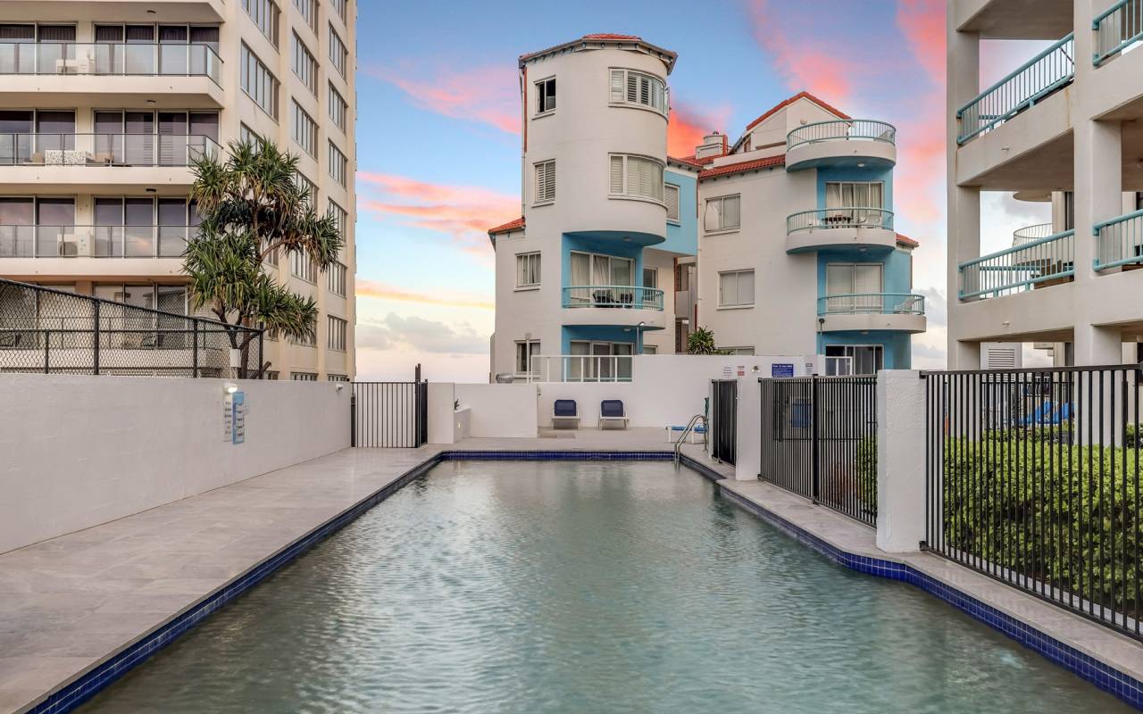 18/26 Old  Burleigh Road, Surfers Paradise, QLD 4217 AU