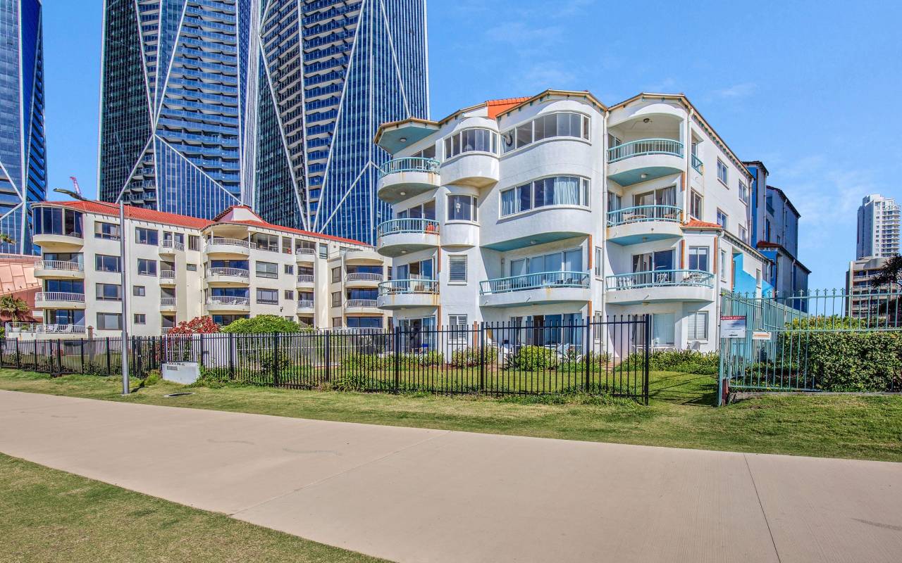 18/26 Old  Burleigh Road, Surfers Paradise, QLD 4217 AU