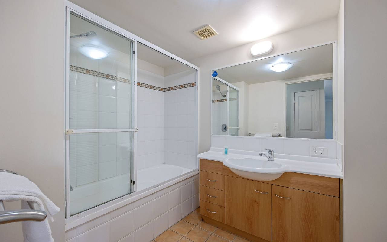 106/2342 Gold Coast Highway, Mermaid Beach, QLD 4218 AU