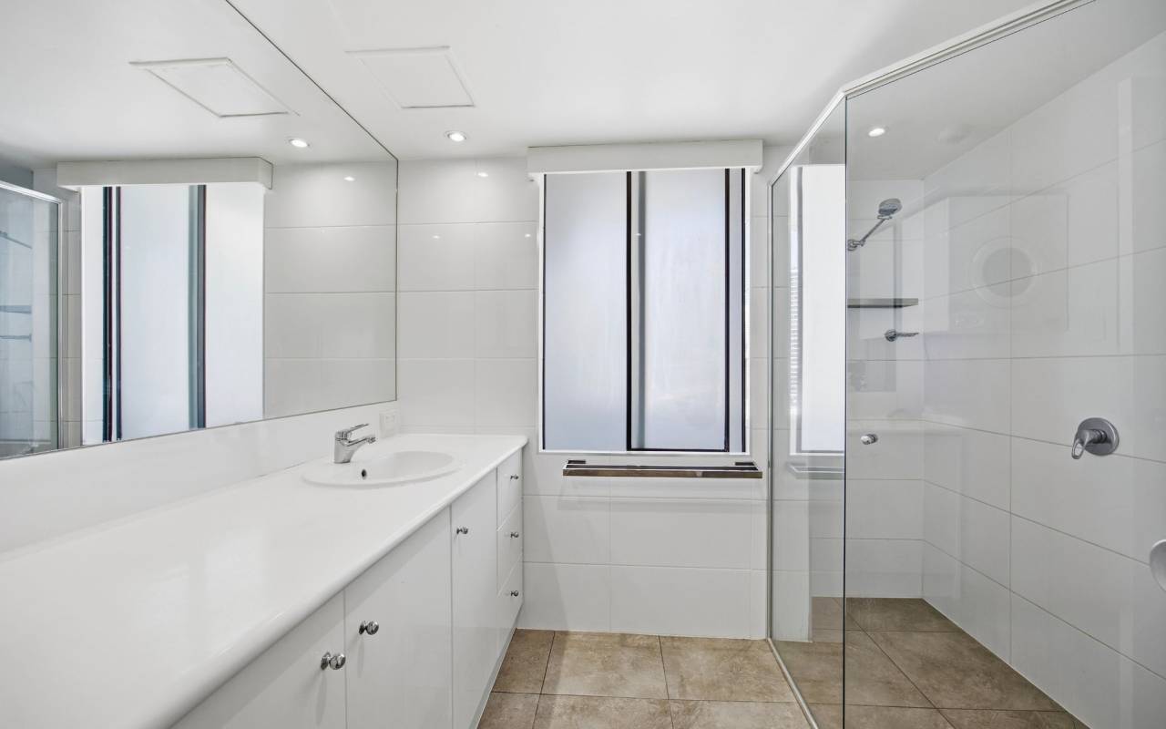 1301/8 Albert Avenue, Broadbeach, Qld 4218 AU
