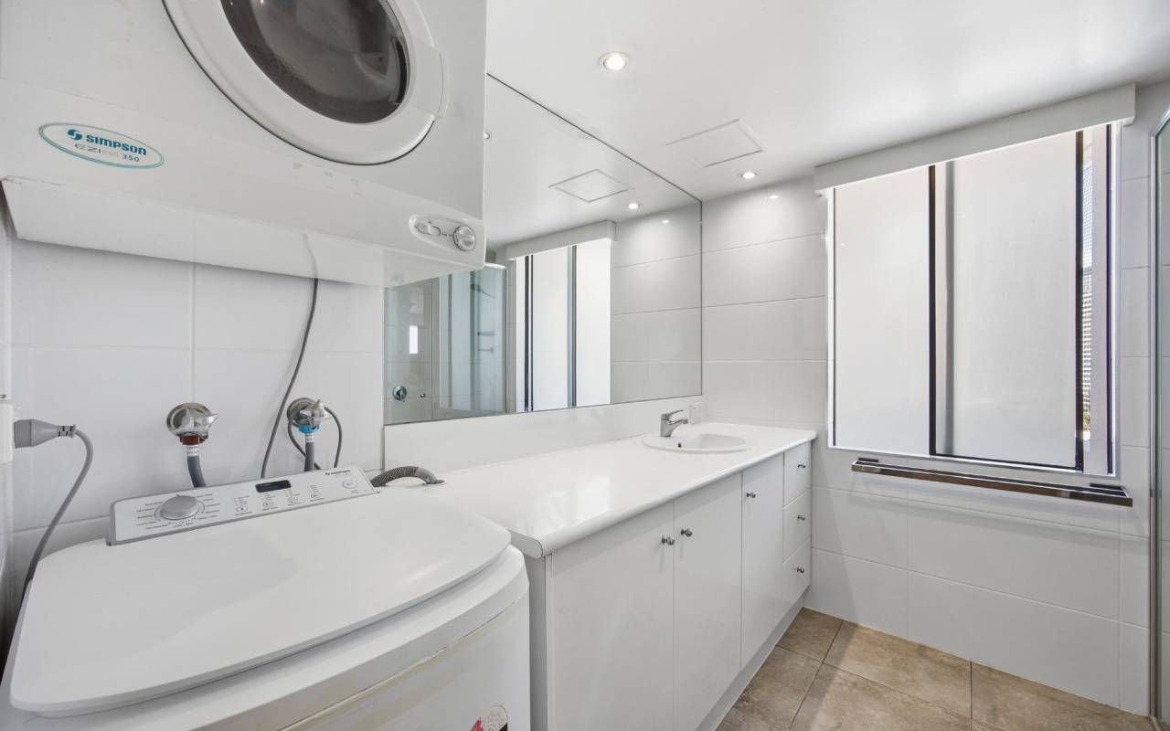 1301/8 Albert Avenue, Broadbeach, Qld 4218 AU