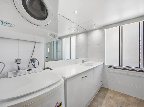 1301/8 Albert Avenue, Broadbeach, Qld 4218 AU