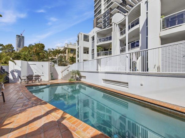 15/96-98 Stanhill Drive, Chevron Island, QLD 4217 AU
