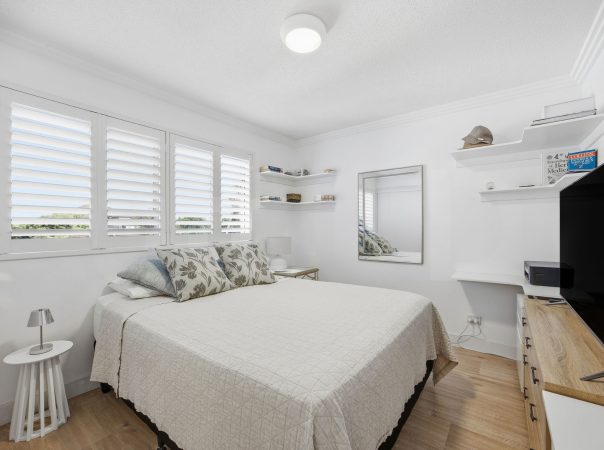 15/96-98 Stanhill Drive, Chevron Island, QLD 4217 AU