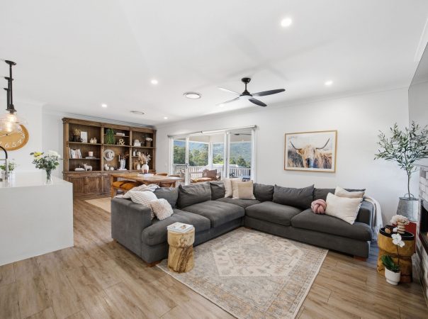 18 Regal Drive, Canungra, QLD 4275 AUSTRALIA