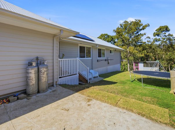 18 Regal Drive, Canungra, QLD 4275 AUSTRALIA