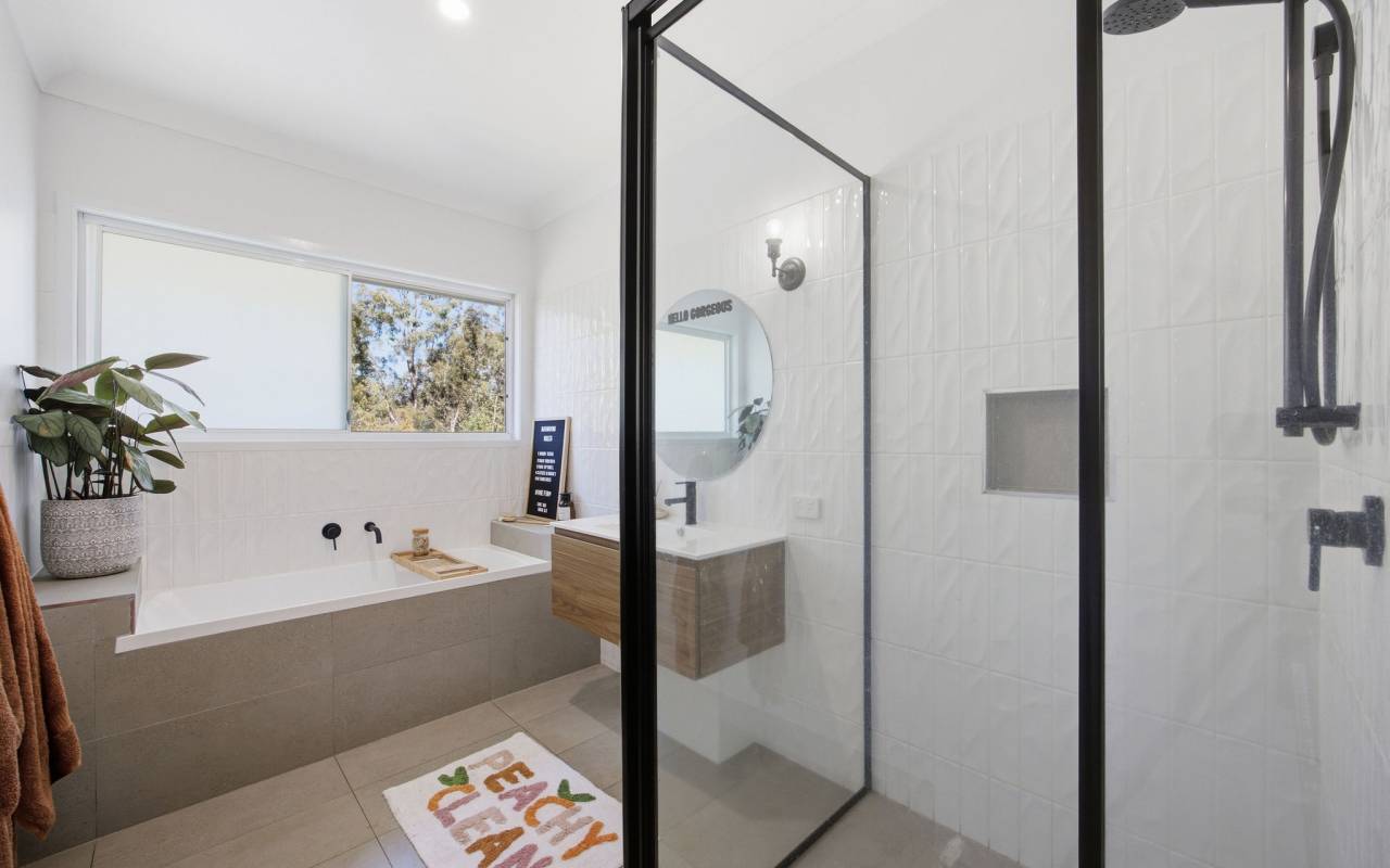 18 Regal Drive, Canungra, QLD 4275 AUSTRALIA