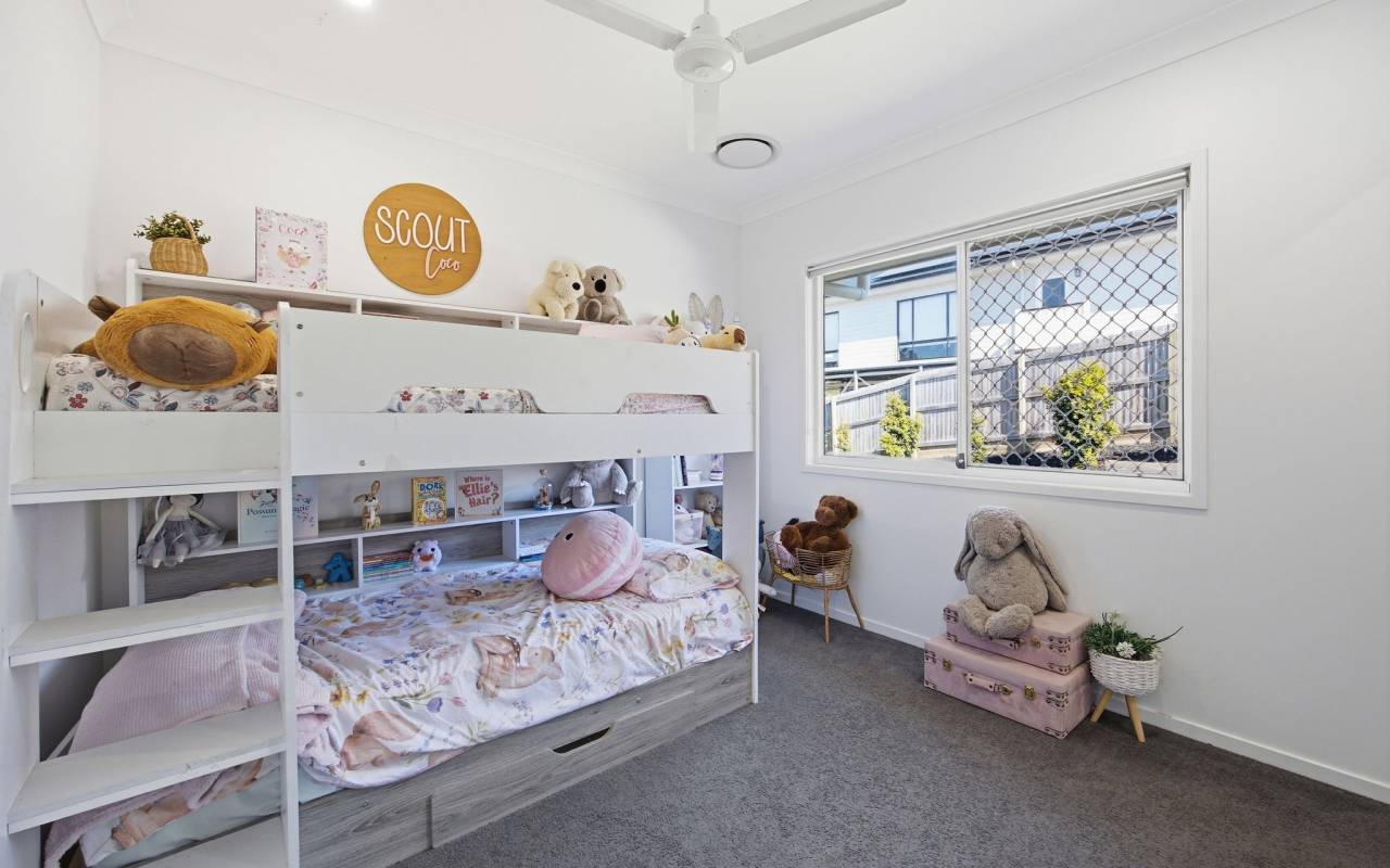 18 Regal Drive, Canungra, QLD 4275 AUSTRALIA