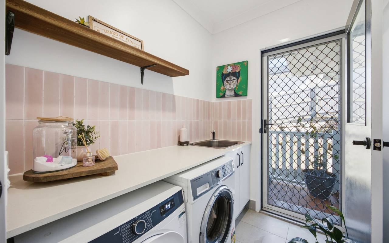 18 Regal Drive, Canungra, QLD 4275 AUSTRALIA