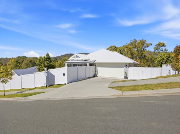 18 Regal Drive, Canungra, QLD 4275 AUSTRALIA