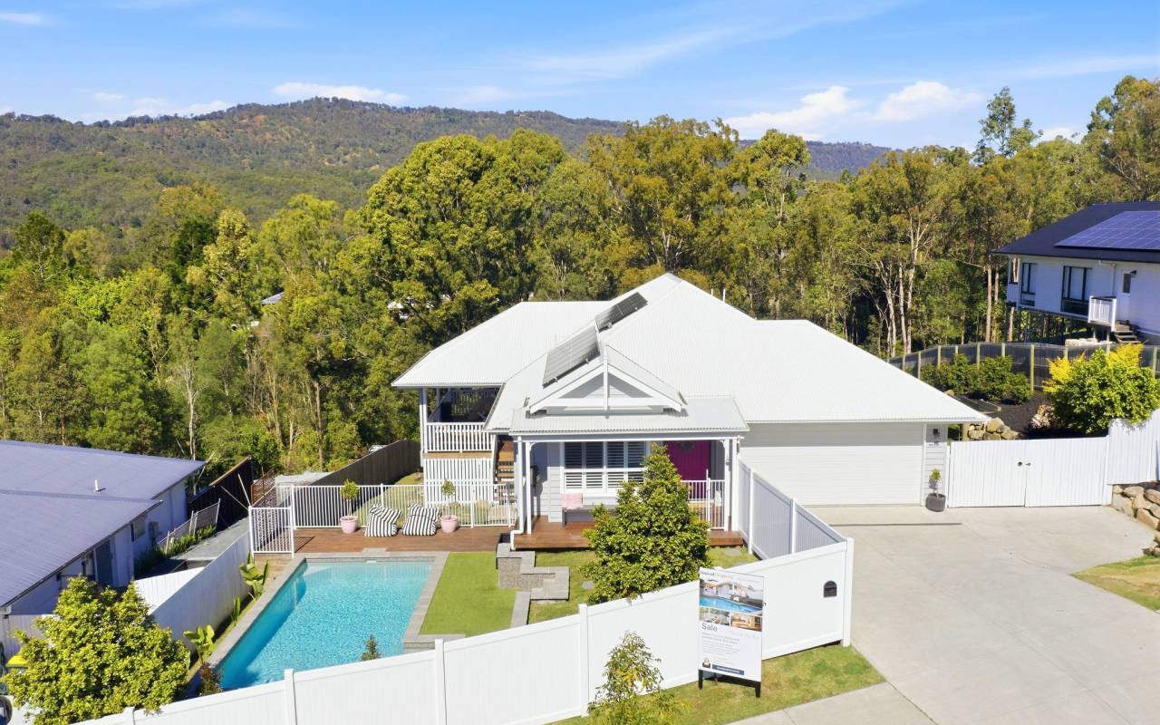 18 Regal Drive, Canungra, QLD 4275 AUSTRALIA