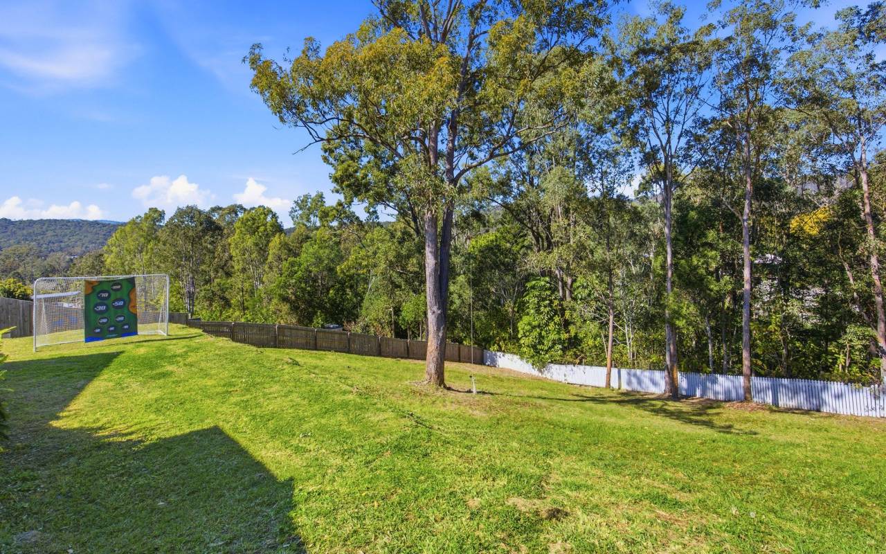 18 Regal Drive, Canungra, QLD 4275 AUSTRALIA